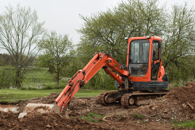lincoln-mini-digger-hire